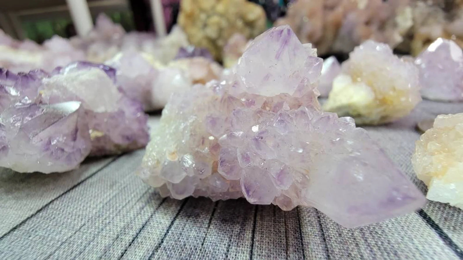 22 pcs Wholesale African Spirit Quartz Lavender Amethyst with Limonite